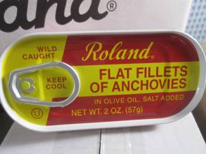 lot 151 image: (BR3) Case of 100 Cans Flat Fillets of Anchovies 4 Inner Boxes of 25 Cans - Past Date