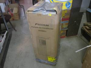 lot 153 image: (RMC) Fiogohumi Portable Air Conditioner A030BDJ - Open Box - TestedWorks