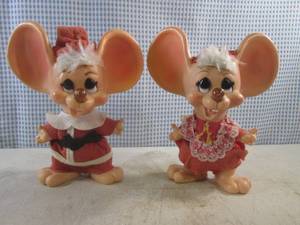 lot 159 image: (BS) Pair of Vintage Huron Products Hard Plastic Coin Banks - See Last Photo for More Information