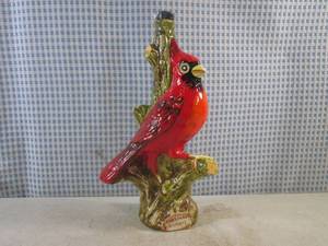 lot 160 image: (FS) Vintage Garnier 1960s Porcelain Cardinal Decanter - 11 34 Tall
