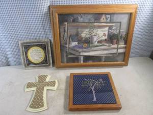 lot 168 image: (EW6) Wall Decor...