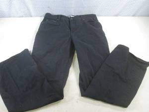 lot 200 image: (BS) Signature Levi Black Jeans Misses 12 Medium