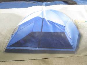 lot 213 image: (EW3) American Trails 7 x 7 2-Pole Dome Tent