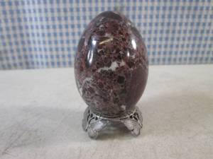 lot 241 image: (FS) Polished Stone Egg with Butterfly Stand - 2 34 x 2
