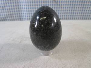 lot 242 image: (FS) Polished Stone Egg - 2 34 x 2
