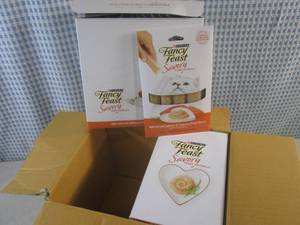 lot 247 image: (BR3) Case of Cat Treats 30 - 4-Pack  2 Inner Boxes with 15 4-Packs Fancy Feast Puree Salmon & Tuna Past Date