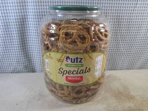 lot 291 image: (B-4) Large Container of Sourdough Original Pretzels 52oz (3 lb 4 oz) Best by May 2024