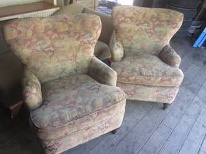 lot 372 image: (GRG) Pair Matching Winged High Back Accent Chairs