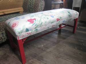 lot 382 image: (GRG) Wood Bench with Padded Top 48 Long