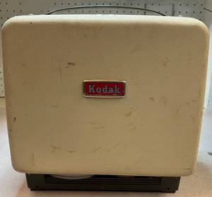 lot 23 image: Kodak Brownie 500 Movie Projector Model C8MM