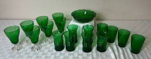 lot 59 image: Anchor Hocking 7 Forest Green Stem Goblets, 6 Water Tumblers, Depression Glass Bowl and 4 Green Juice Glasses