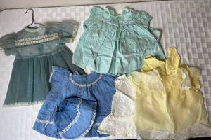 lot 75 image: Vintage Baby Clothes and Blanket