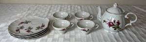 lot 83 image: Vintage Floral Rose Teapot, 4 Teacups and 4 Sandwich Plates Set