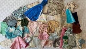 lot 74 image: Vintage Doll Clothes and Blankets