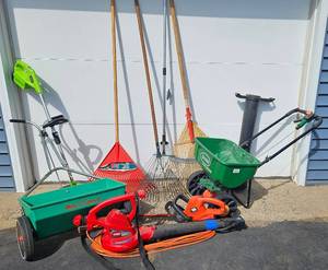 lot 13 image: Yard Care Collection - Weed Trimmer, Fertilizer Spreader,  Rakes, Hedge Trimmer, Leaf Blower