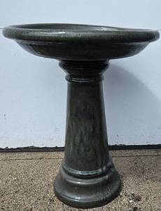 lot 16 image: Bird Bath - Heavy Thick Ceramic, Locking Device for Top Piece