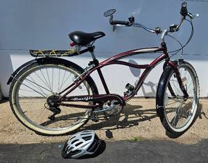 lot 19 image: Pacific Shorewood 7 Speed Bike Lot  - Front light, flashing taillight, helmet, trip computer, speedometer, bike lock, rear view mirror, rear rack, combo bell & compass, water bottle holder, kickstand WITH garage bike lift