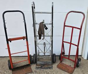 lot 17 image: Mighty Moving Bundle - 3 Dollies