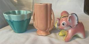 lot 140 image: Vintage Pottery - McCoy Pink Vase, Hull Coronet 204 Aqua Drip Glaze Planter and Ceramic Baby Elephant