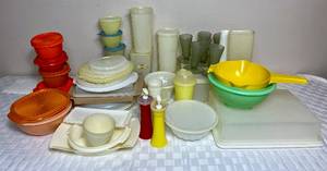 lot 107 image: Vintage Tupperware Collection