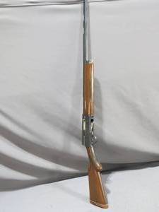 lot 3 image: Browning Auto 5 12GA Semi-Automatic Shotgun 2 34 Shells