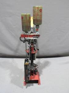 lot 18 image: MEC 9000 Series Shotgun Reloading Press