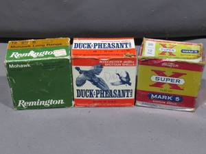 lot 23 image: Mixed  Lot of 12GA Shotgun Shells