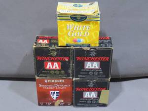 lot 24 image: Mixed  Lot of 12GA Shotgun Shells