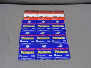lot 50 image: Winchester W209 Shotshell Primers 12 Boxes of 100(1200 Primers)