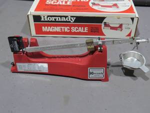 lot 66 image: Pacific Hornady Model M (Magnetic) 510 Grain Capacity Deluxe Reloading Scale