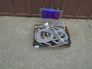 Flat of 6 braided water hoses. As shown.