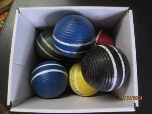 lot 9 image: lot of balls...