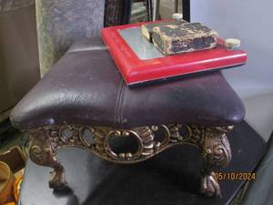 lot 10 image: vintage stool etcha sketch and more...