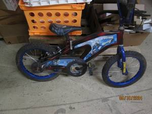 lot 20 image: kids spiderman bike...