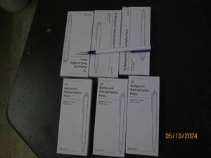 lot 37 image: 6 packages of 12 ballpoint retractable pens