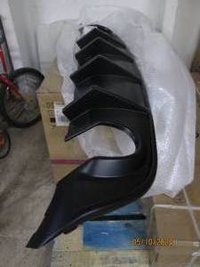 lot 68 image: car item...