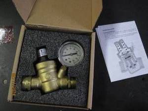 lot 151 image: new water preassure regulator with side cleaning filter