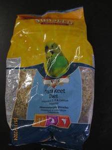 lot 167 image: 2.5lb bag of parokette diet Best By 092025