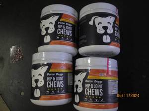 lot 196 image: 4 bottles of doctor doggo hip and joint chews for dogs