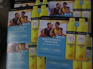 lot 211 image: 6 packages of 2 neutrogena beach defennse spf 60 suncreen