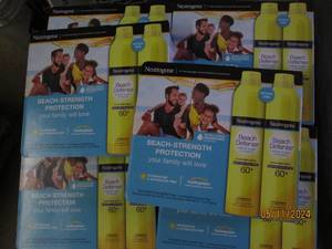lot 213 image: 6 packages of 2 neutrogena beach defennse spf 60 suncreen