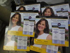 lot 217 image: 6 packages of 2 neutrogena ultra sheer dry touch sunscreen spf 55