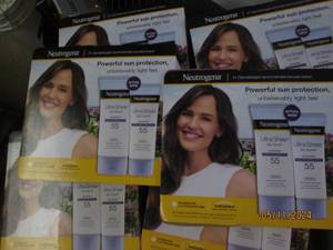 lot 225 image: 6 packages of 2 neutrogena ultra sheer dry touch sunscreen spf 55