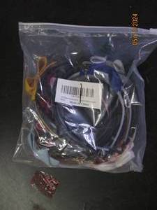 lot 145 image: 18 pack of childrens head bands...