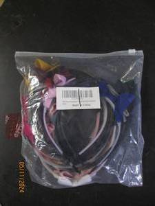 lot 146 image: 18 pack of childrens head bands...