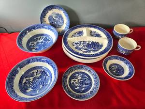 lot 26 image: Blue Collection from Willow & Others