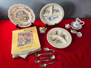 lot 44 image: Vintage Baby Plates with Little Bo Peep and Royal Doulton