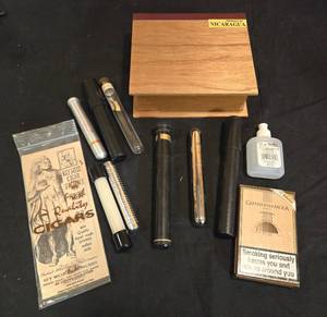 lot 92 image: Cigar Holders & Branded Cigar Boxes