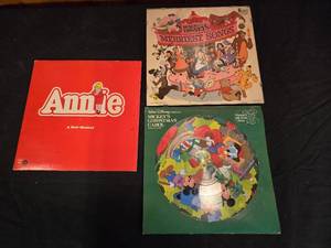 lot 98 image: Disney Music Albums