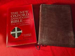 lot 122 image: The New Oxford Bible